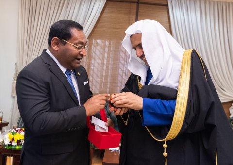 شیخ ڈاکٹر محمد العیسی نے آج شام مملکت میں مالدیپ کے سفیر سے ملاقات کی
