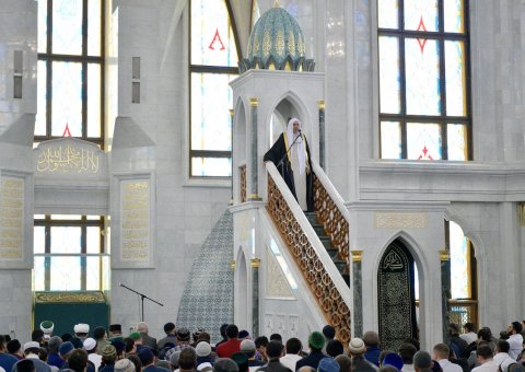 Le D. Mohammad Alissa durant la prière du Vendredi à Kazan capitale du Tatarstan