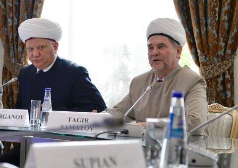 Membre du Conseil populaire de la Fédération de Russie et Mufti de Sibérie cheikh Samatove