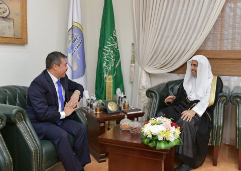 HE the SG Sheikh Dr. Mohammed Alissa, met in his office Mr. Batyrshayev, the Kazakh Ambassador to KSA