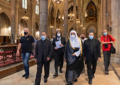 Mohammad Alissa, secrétaire général de la Ligue Islamique Mondiale, s’est rendu à la Basilique Notre Dame de l’Assomption à Nice pour un temps de recueillement et de fraternité interreligieuse.