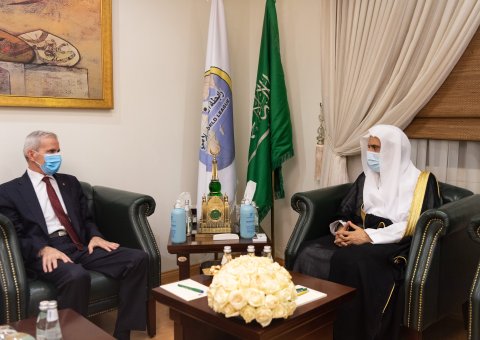 Dr. Mohammad Alissa hosted several ambassadors at the Muslim World League headquarters 