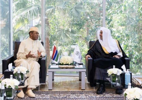 His Excellency Sheikh Dr. Mohammad Al-Issa, the Secretary-General of the MWL and Chairman of the Organization of Muslim Scholars, met with His Excellency Mr. Omar Gibril Sallah, the ambassador of Gambia to the Kingdom of Saudi Arabia