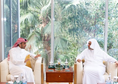 His Excellency Sheikh Dr. Mohammed Al-Issa, Secretary-General of the Muslim World League (MWL), met with Mr. Mamdouh Al-Muhaini, General Manager of AlArabiya and AlHadath news channels