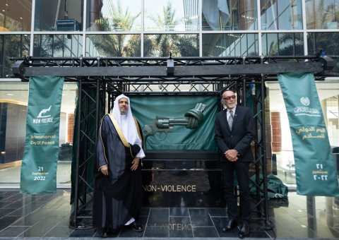 Dr. Muhammad Al-Issa celebrates the International Day of Peace