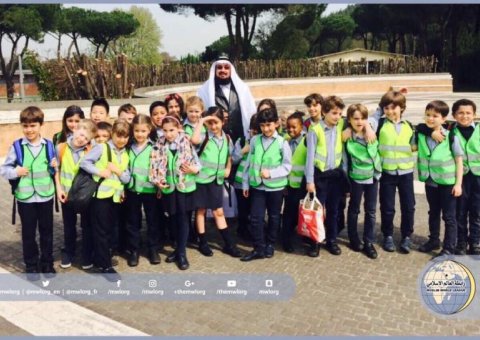 In line with keeping cultural links, the MWL's Rome Office Director Dr. Abdulaziz Sarhan welcomes pupils of the British School in Italy.