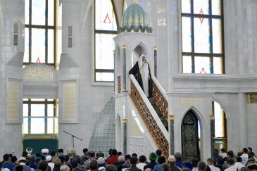 Le D. Mohammad Alissa durant la prière du Vendredi à Kazan capitale du Tatarstan