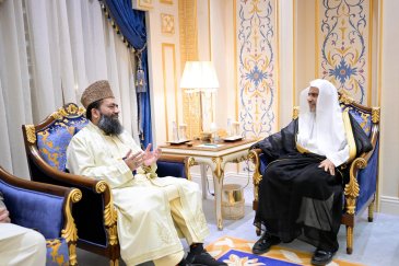 Le Secrétaire général, cheikh Mohammed Al-Issa a reçu ce soir, président de l’Organisation des imams et du Conseil des oulémas du Pakistan, cheikh Abdul Khabeer Azad