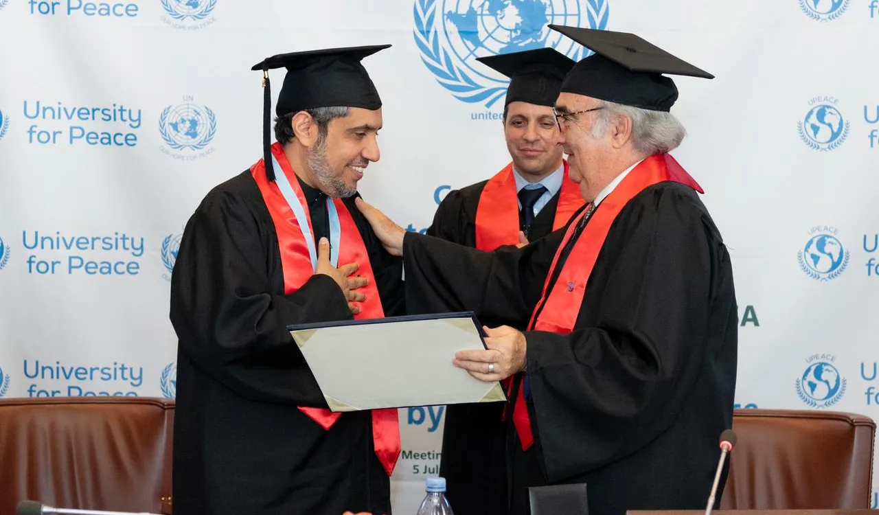 من مقر الأمم المتحدة بجنيف وبحضور نائب أمينها العام.. تكريم أكاديمي للدكتور العيسى من جامعة الأمم المتحدة للسلام