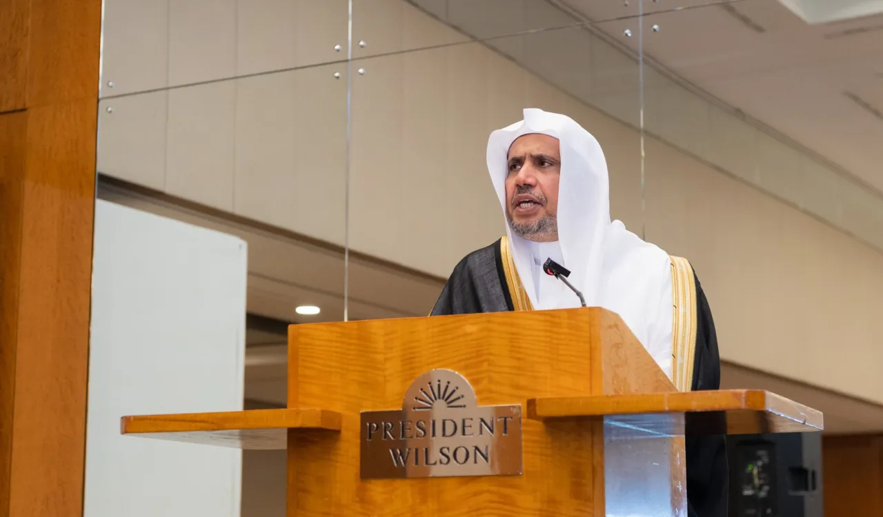 معالي الشيخ د. محمد العيسى‬⁩ متحدثاً رئيساً في مؤتمر جنيف للتضامن العالمي لمواجهة جائحة كوفيد 19‬⁩ "، بحضور قيادات كبرى المنظمات الدولية،