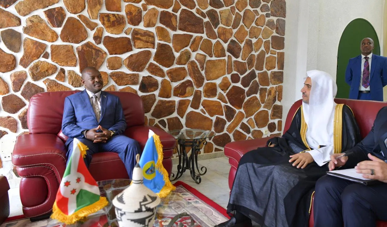  الرئيس البوروندي نكورونزيزا بيري مستقبلاً د.العيسى