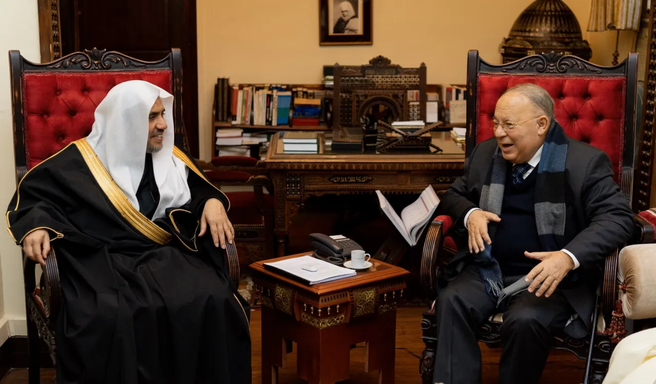 فرانسیسی کونسل برائے دین اسلام نے شيخ ڈاکٹر محمد العیسی کا، اسلام کی وسطیت کے بیان اور شہری اقدارکی دعوت سے متعلقہ ان کی عالمی کوششوں پر شکریہ اداکیا