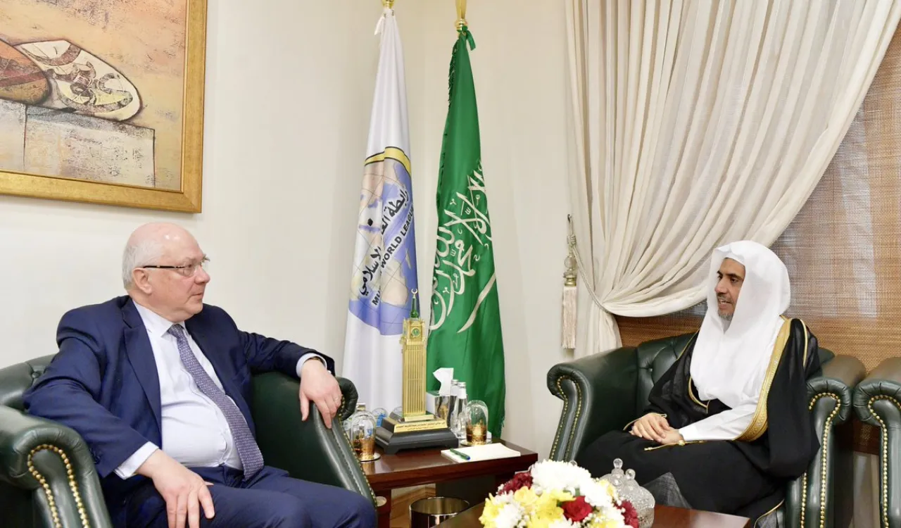 شیخ ڈاکٹر محمد العیسی نے تاریخی کلیسائے نوٹراڈام کیتھیڈرل میں آتش زدگی حادثے پر رابطہ کی طرف سے جمہوریہ فرانس کو تعاون کا یقین دلایا