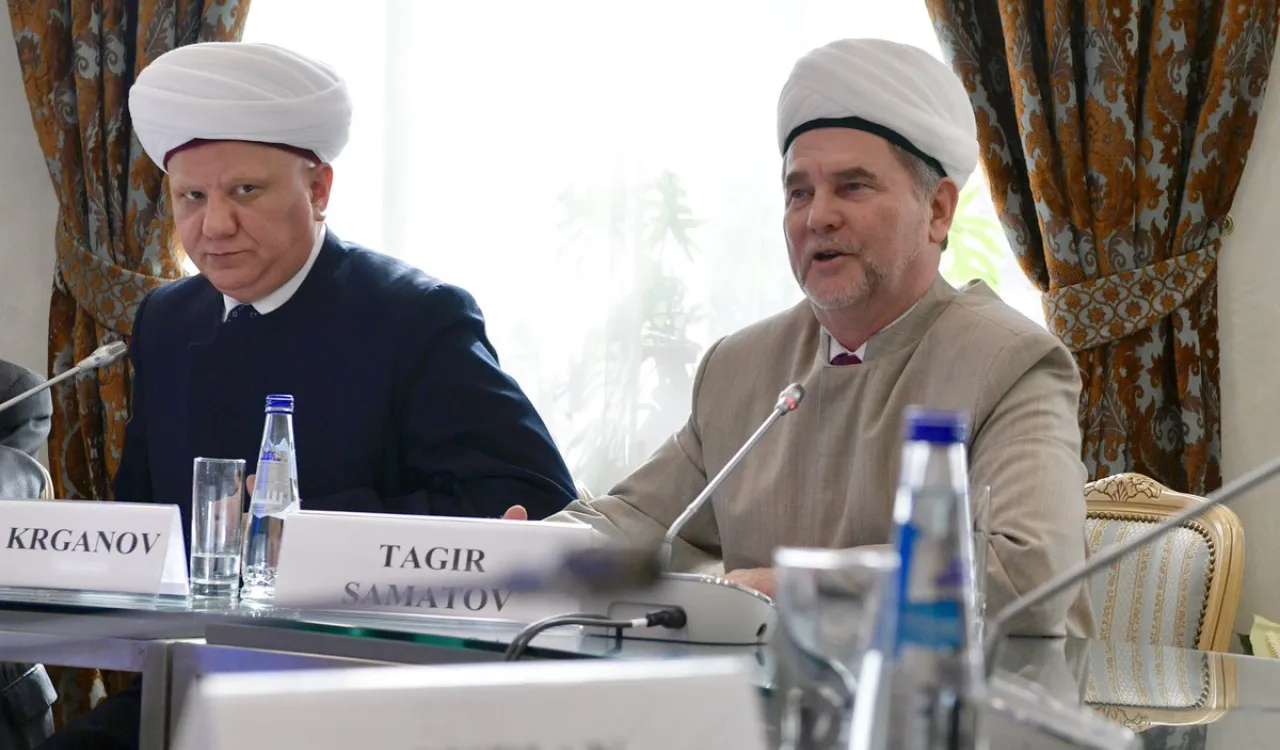 Membre du Conseil populaire de la Fédération de Russie et Mufti de Sibérie cheikh Samatove