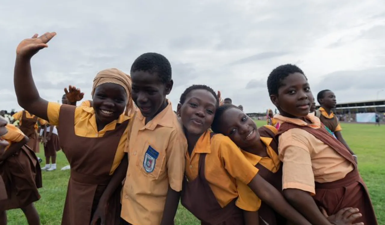 La Charte Mecque affirme que les écoles sont le ciment des sociétés. La LIM contribue à former la prochaine génération de leaders en améliorant l’accès à l’éducation dans le monde entier.