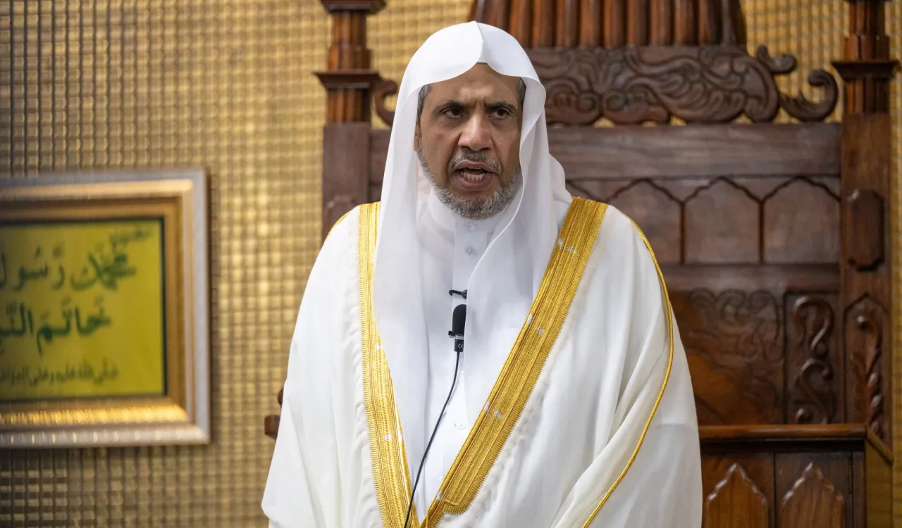 le Secrétaire général, Président de l’Organisation des savants musulmans, cheikh Mohammed Alissa , a prononcé le sermon du vendredi depuis le minbar de la mosquée du Parlement et du Sénat pakistanais, en présence des membres, des gouverneurs de certaines provinces, des ministres et de fidèles.