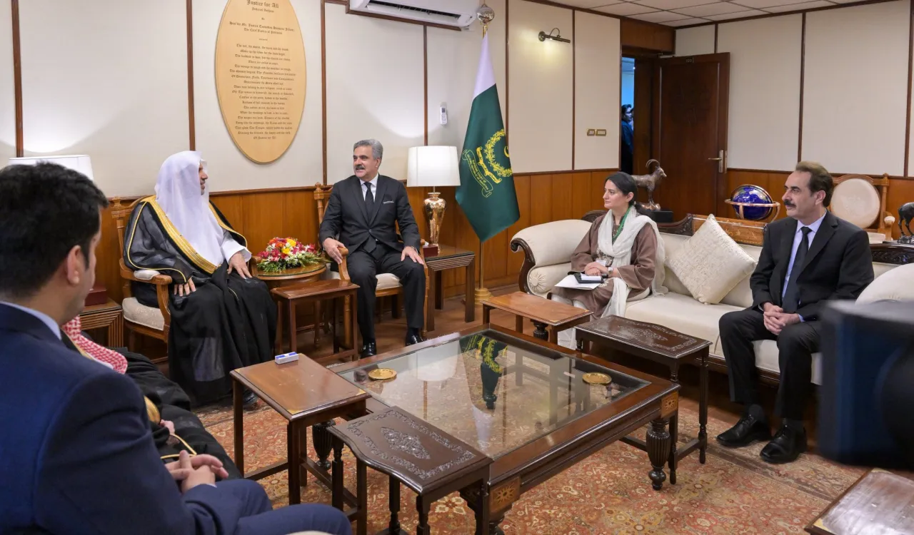 H.E. the Chief Justice of Pakistan hosted H.E. Sheikh Dr. Mohammed Al-Issa , Secretary-General of the MWL, at the Supreme Court