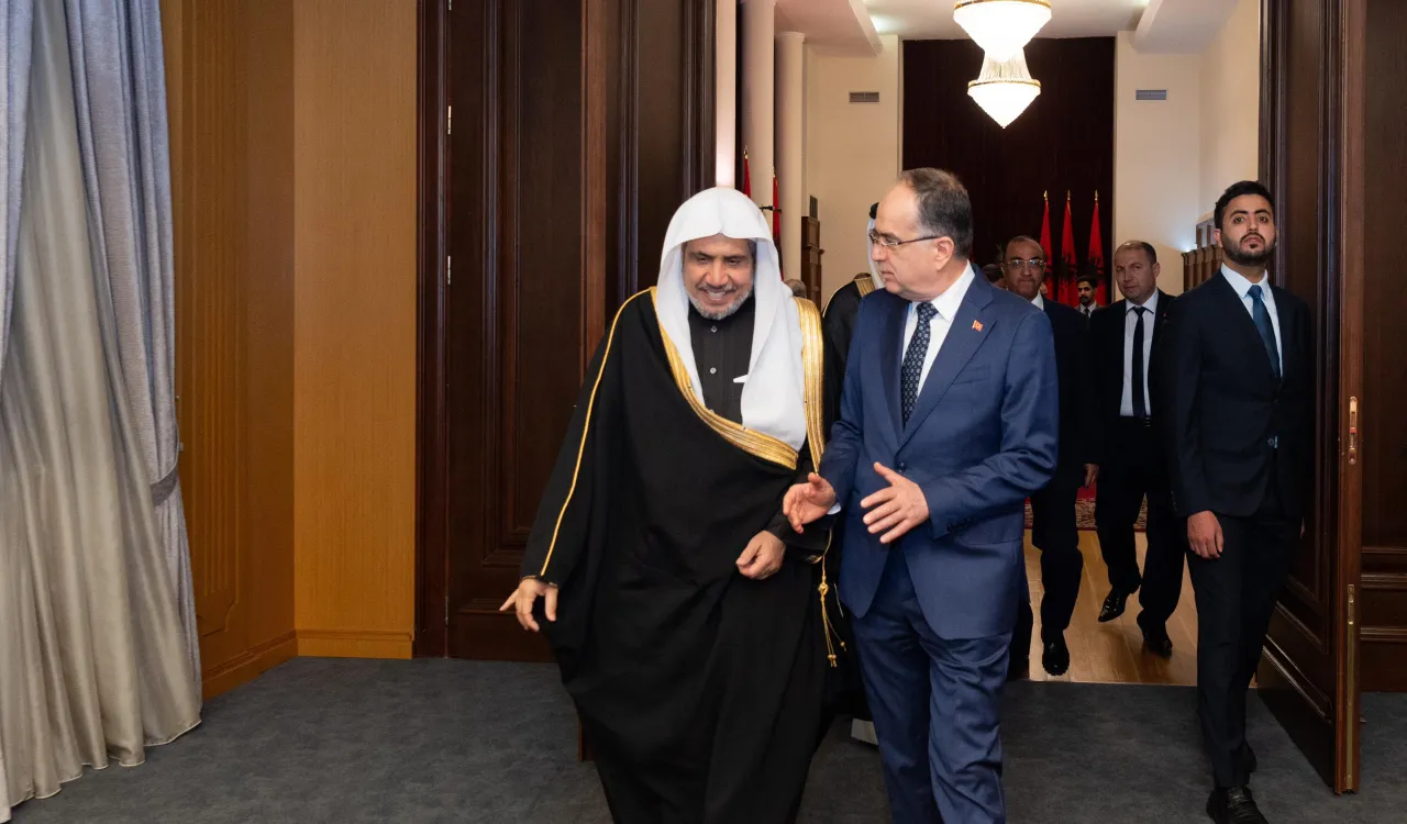 د. العيسى يتقلّد أرفع أوسمة ألبانيا من يد رئيس الجمهورية
