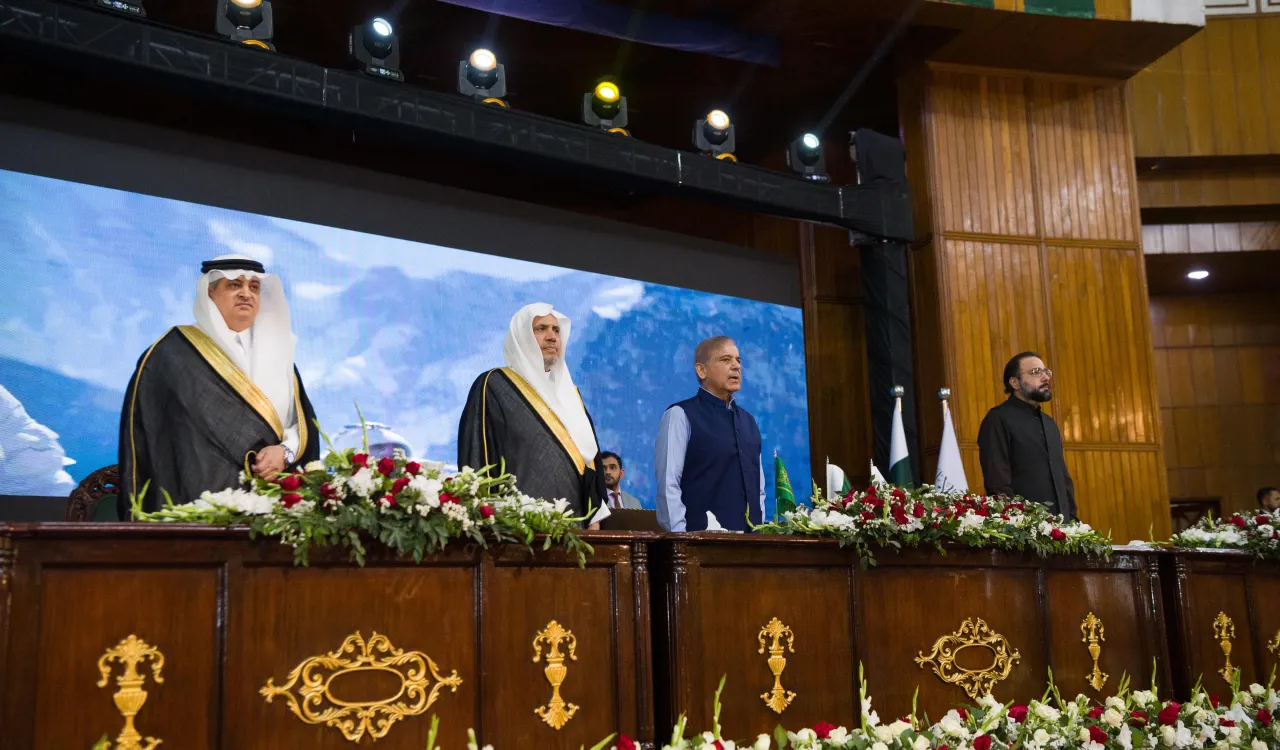 بمشاركة دولة رئيس الوزراء الباكستاني د. العيسى يشهد ختام مسابقة "صغار الحُفّاظ".. ويضع حجر الأساس لفرع متحف السيرة النبوية