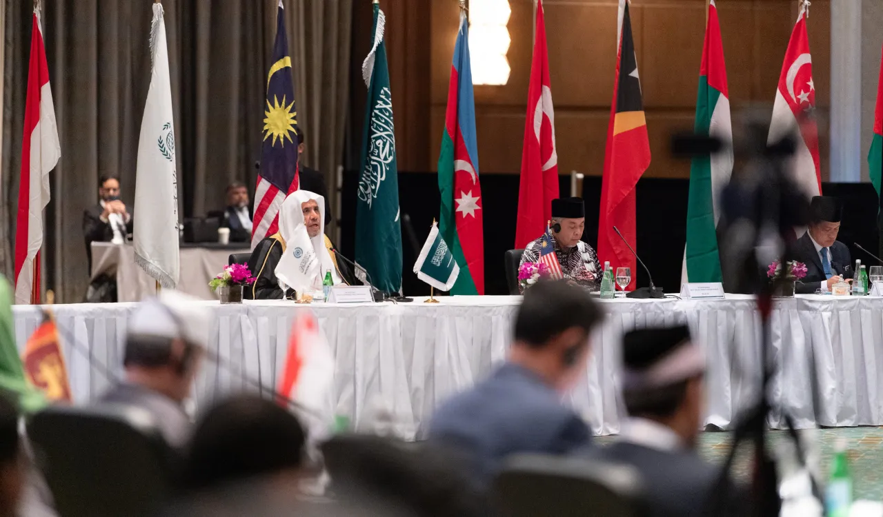 نُرحِّب بكلِّ صوت يخدم عالمنا في سلامه ووئام مجتمعاته، ونُفرِّق بين الجرائم السياسية كما في حرب غزة الدامية وبين أتباع الأديان متى كانوا ضد ممارسات الإجرام