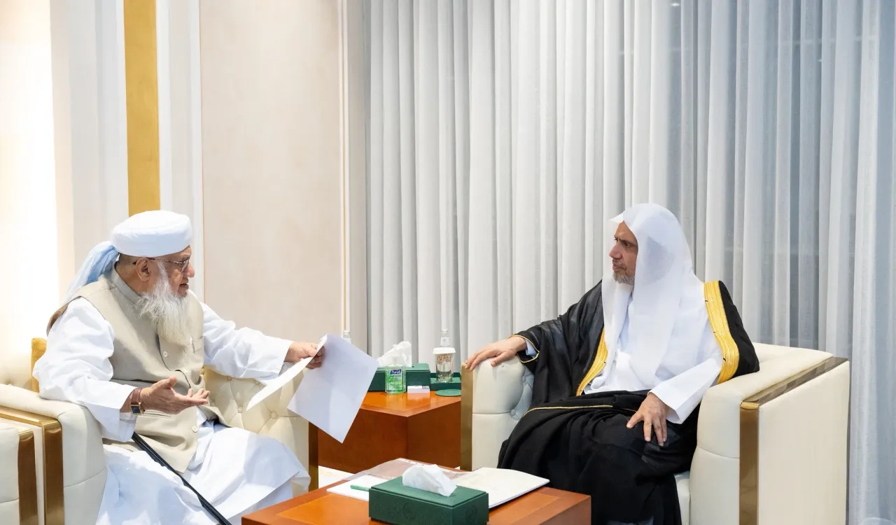 Yang Mulia Sekretaris Jenderal LMD, Ketua Organisasi Ulama Muslim, Syekh Dr. Mohammed Alissa   , menerima kunjungan Yang Mulia Rektor Universitas Darul Uloom di India