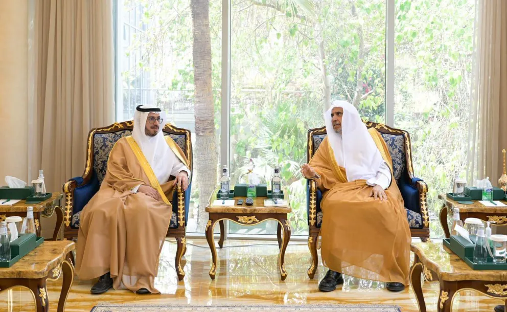 شهِد معالي الأمين العام، فضيلة الشيخ د.⁧‫محمد العيسى‬⁩ ‬⁩، وسعادة الأمين العام لمجمع الملك سلمان العالمي للغة العربية، توقيعَ مذكرة تفاهم بين ⁧‫رابطة العالم الإسلامي‬⁩ والمجمع، تهدف إلى تطوير التعاون في مجالات خدمة اللغة العربية وتعليمها