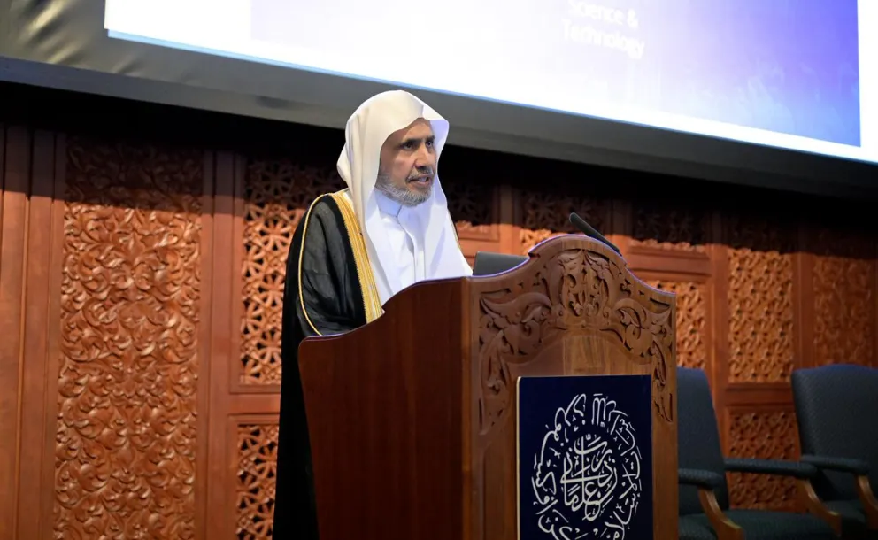 https://themwl.org/ar/d-alysy-yltqy-balqyadat-alaslamyt-fy-almmlkt-almthdt-wyshark-fy-ajtma-khbra-mrkz-aksfwrd-lldrasat