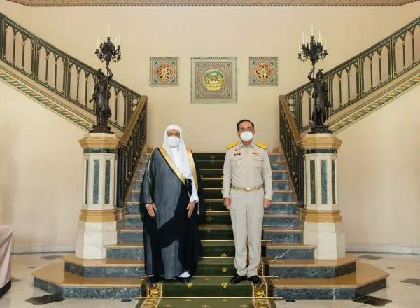 استقبل دولة رئيس الوزراء بمملكة تايلاند‬⁩ الجنرال برايوت تشا أوتشا في مقرّ رئاسة الحكومة معالي الشيخ د. محمد العيسى‬⁩