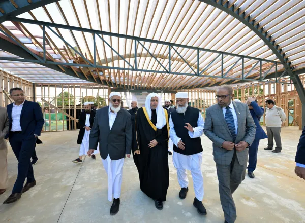 Le Secrétaire général de la Ligue islamique mondiale inspecte la première phase de construction du Centre islamique d’Auckland, en Nouvelle-Zélande