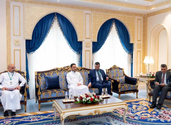 في مقر الرابطة بمكة المكرمة؛ التقى معالي الشيخ د. محمد العيسى‬⁩ بمعالي وزير الحج العراقي، الشيخ د.سامي عمران موسى المسعودي