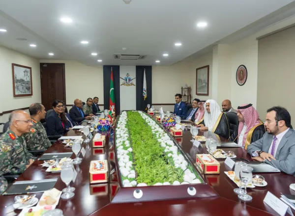 H.E. Dr. Mohammad Alissa met with the Minister of Defense of the Republic of Maldives, Mrs. Mariya Ahmed DiDi.