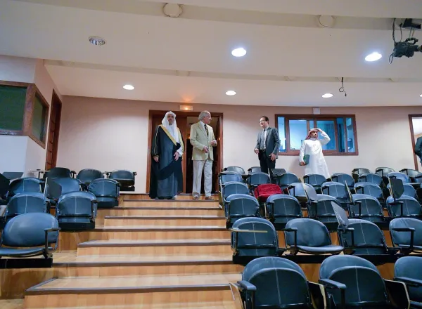L'Université Alakhawayn au Maroc reçoit le SG de la Ligue Islamique Mondiale D.Mohamed AlIssa où il a eu un une rencontre avec son doyen et ses membres pour traiter de sujets d’intérêt commun.