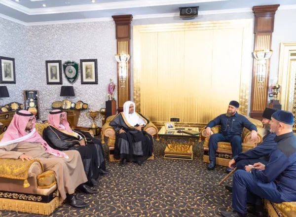 فخامة الرئيس الشيشاني السيد رمضان قاديروف يستقبل معالي الشيخ د. ⁧محمد العيسى⁩ في القصر الرئاسي ، وسيشارك معاليه بمشيئة الله تعالى غداً في حفل افتتاح أكبر جامع في أوروبا
