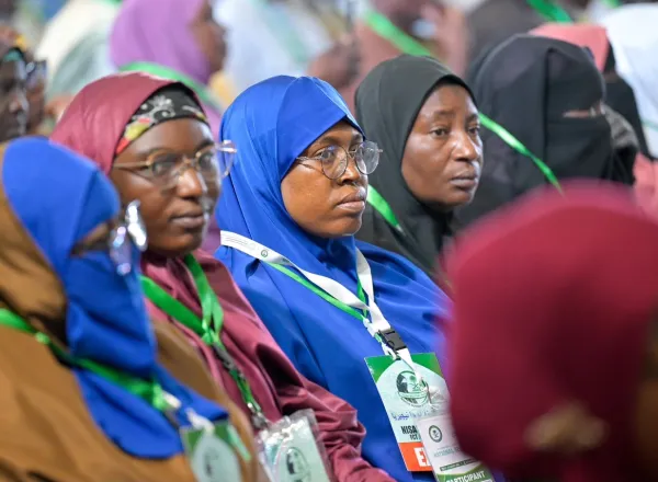 من العاصمة النيجيرية أبوجا.. وبرعاية فخامة رئيس الجمهورية:  د.العيسى يطلق مبادرةَ رابطة العالم الإسلامي للسِّلم المجتمعيّ في غرب أفريقيا