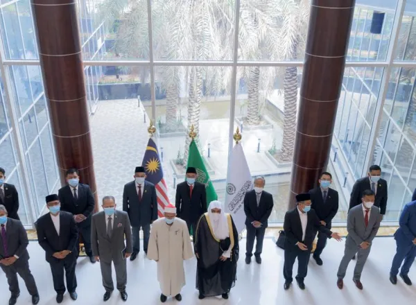 رابطة العالم الإسلامي ووزارة الشؤون الإسلامية الماليزية توقعان مذكرة تعاون وتؤكدان على تفعيل مضامين وثيقة مكة المكرمة