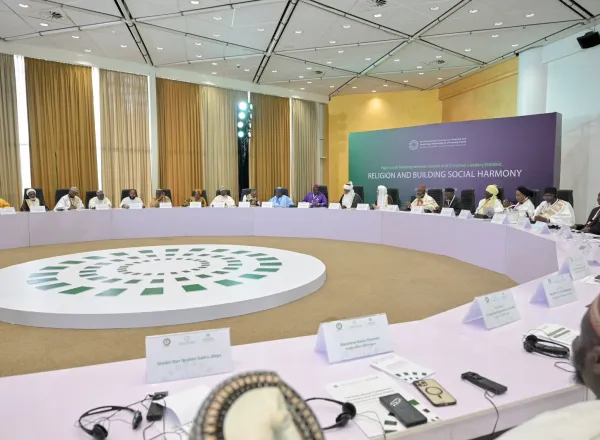 Le Secrétaire général assiste à la table ronde des responsables musulmans et chrétiens du Nigeria et à la signature des accords qui en sont issus