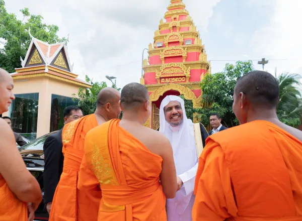 Mohammad Alissa rencontre le Grand Patriarche Suprême du Cambodge Tep Vong et le Patriarche Bour Kry