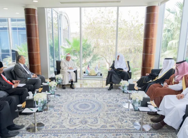 رابطة العالم الإسلامي ووزارة الشؤون الإسلامية الماليزية توقعان مذكرة تعاون وتؤكدان على تفعيل مضامين وثيقة مكة المكرمة