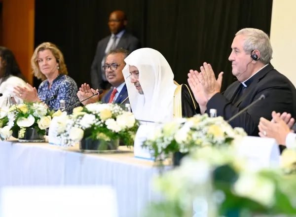 A Genève MohammadAlissa a été l’invité d’honneur du forum «La coopération entre les organisations internationales dans le domaine humanitaire» en présence des plus grands responsables