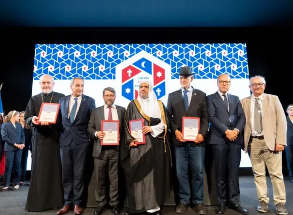 HE Dr. Mohammad Alissa engaged with Muslim, Christian, and Jewish leaders at the Paris International Conference of Peaceand Solidarity. Strengthening interfaith cooperation &amp; unity is key to MWL's mission