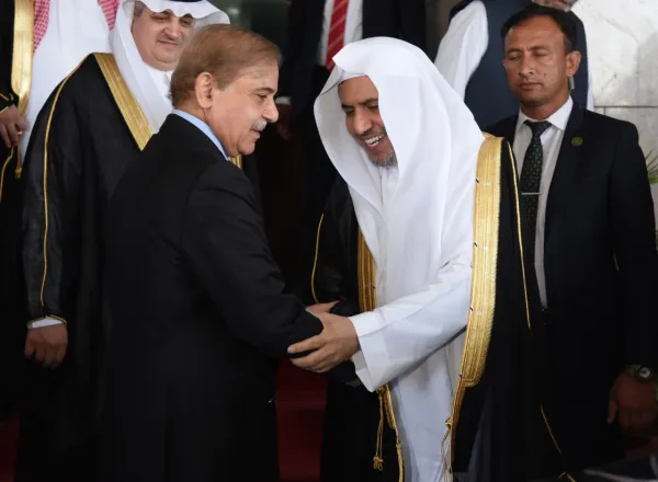 Pakistan Prime Minister receive Dr. Al-Issa to inaugurates MWL campaign in Islamabad