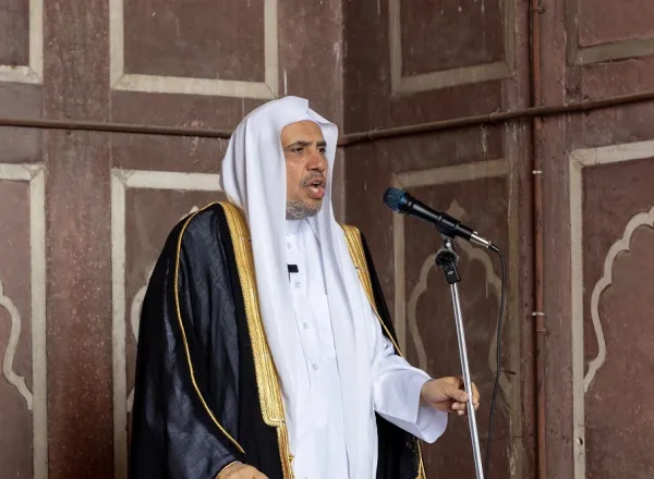 جناب دبیر کل و رئیس انجمن علمای مسلمان، آقای شیخ دکتر محمد العیسی، به عنوان امام جماعت و سخنران مسجد جامع بزرگ در دهلی نو پایتخت هند حاضر شد.