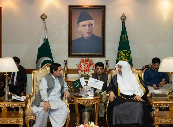 The Secretary General of the MWL meets Pakistan Senate speaker, the Governor of Punjab Province and the Prime Minister.