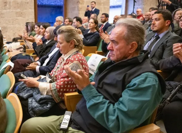 Un événement inédit dans l’histoire contemporaine, cheikh Mohammed ben Abdelkarim Alissa, donne une conférence au Palais de l’Alhambra à Grenade