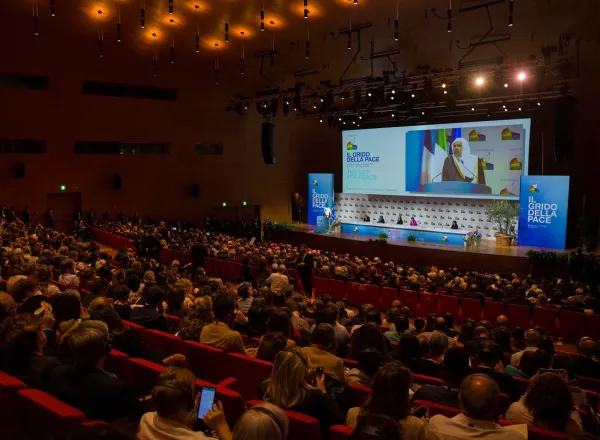 In the opening session, Dr. Al-Issa delivers a speech of the representatives of the Islamic religion in the largest gathering of peace backed by the Vatican and with the participation of the Pope and the Italian and French presidents