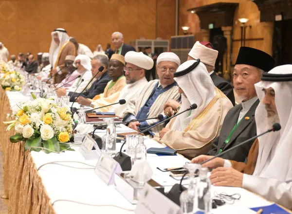 لقطات من مشاركة معالي الأمين العام، رئيس هيئة علماء المسلمين، الشيخ د.⁧‫محمد العيسى‬⁩ ‬⁩، بصفته ضيف الشرف، في افتتاح ندوة "دَور القيادات الدينية في مواجهة العنف ضد المرأة"