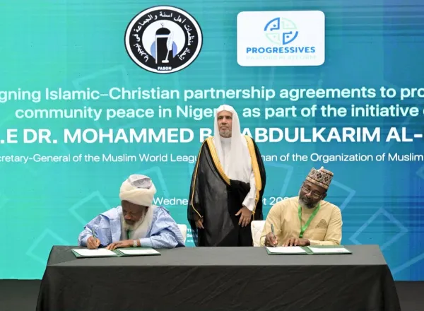 Le Secrétaire général assiste à la table ronde des responsables musulmans et chrétiens du Nigeria et à la signature des accords qui en sont issus