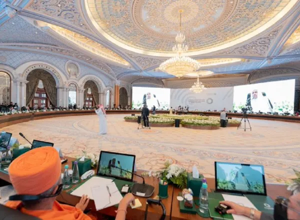 Le Forum Valeurs Communes Riyad est inspiré de la charte de Médine établie par le Prophète (paix sur lui) avec toutes les composantes de la société ; mettant en lumière la sagesse de l’Islam d’établir des relations avec tous.