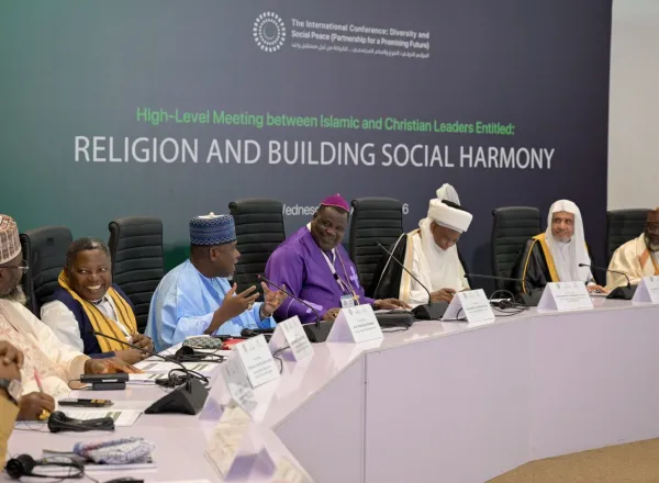 Le Secrétaire général assiste à la table ronde des responsables musulmans et chrétiens du Nigeria et à la signature des accords qui en sont issus