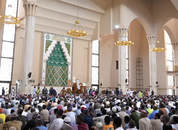 Secretary-General of the Muslim World League Delivers Friday Sermon and Leads Worshippers in Prayer at the National Mosque in Nigeria’s Capital